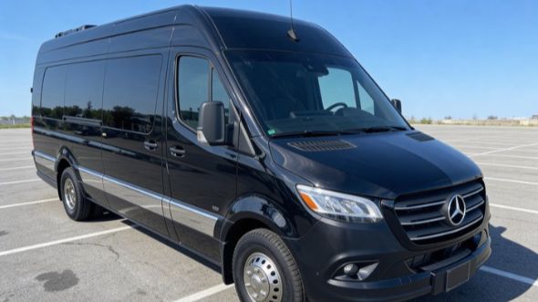 everett airport sprinter van service
