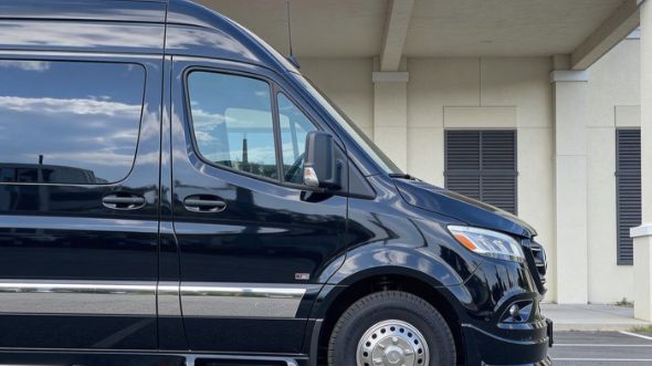 seattle 12 passenger sprinter van